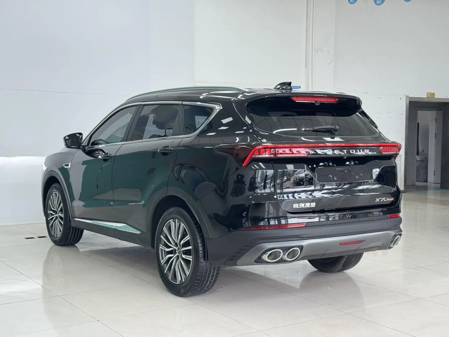 Jetour X70 PLUS 2023 1.5T DCTPLUS 5 seat