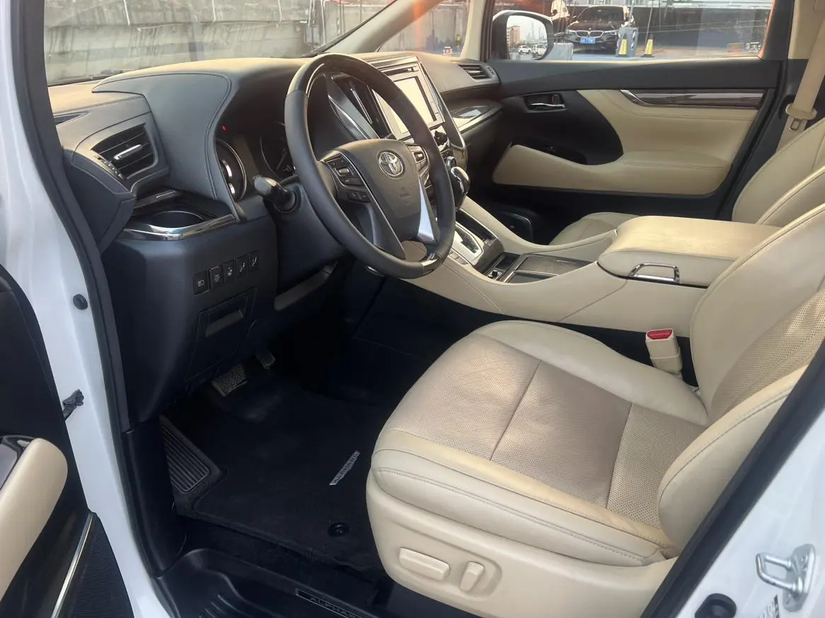 Toyota 2018 Facelift 3.5L Premium