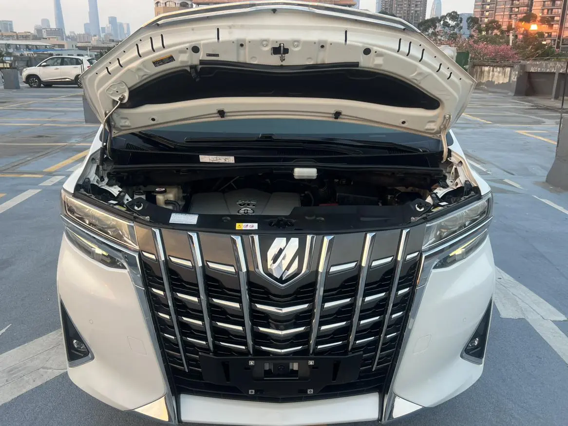 Toyota 2018 Facelift 3.5L Premium