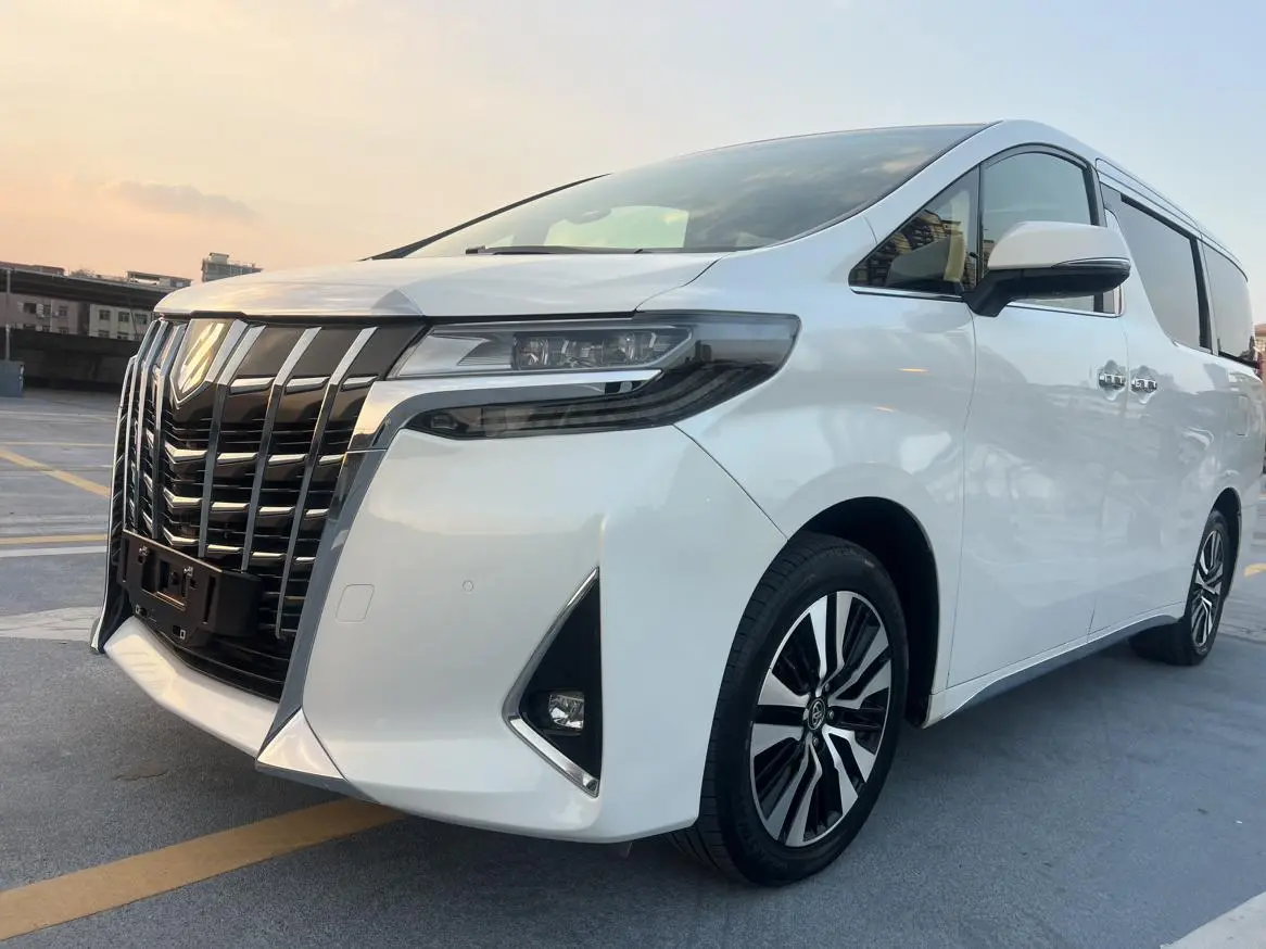 Toyota 2018 Facelift 3.5L Premium