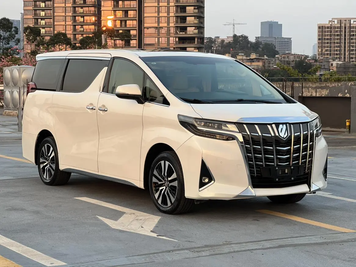 Toyota 2018 Facelift 3.5L Premium