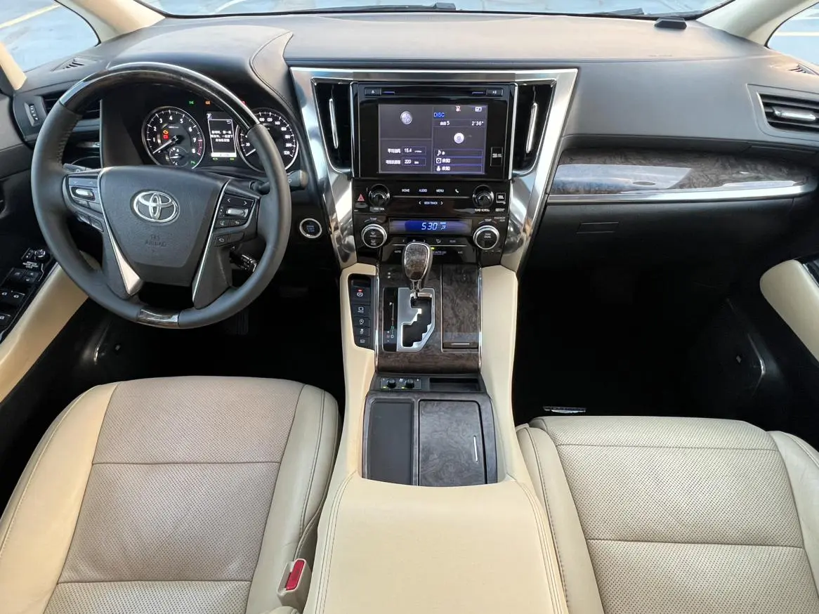 Toyota 2018 Facelift 3.5L Premium
