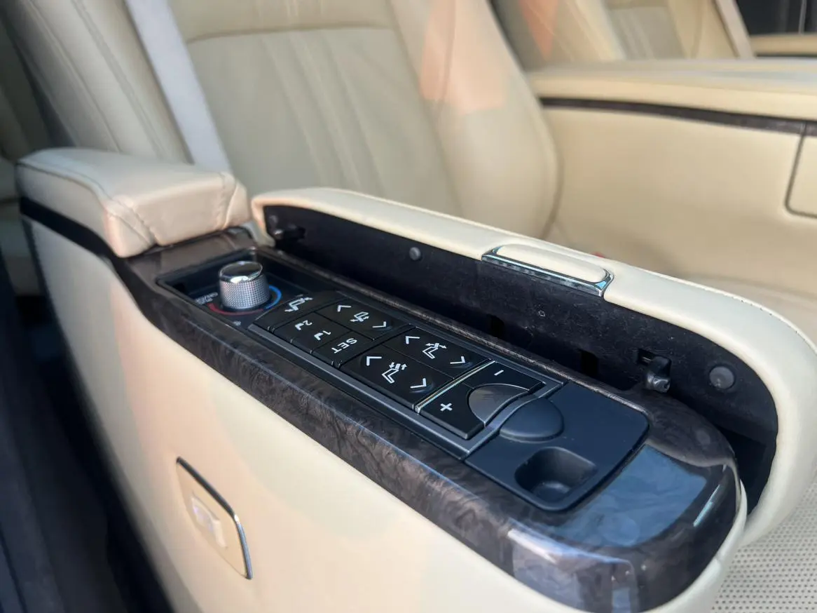 Toyota 2018 Facelift 3.5L Premium