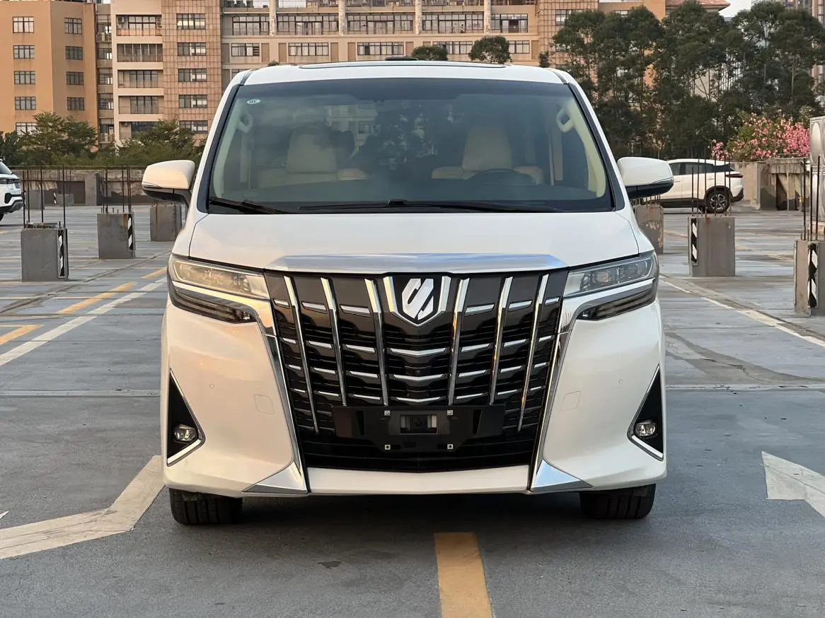 Toyota 2018 Facelift 3.5L Premium