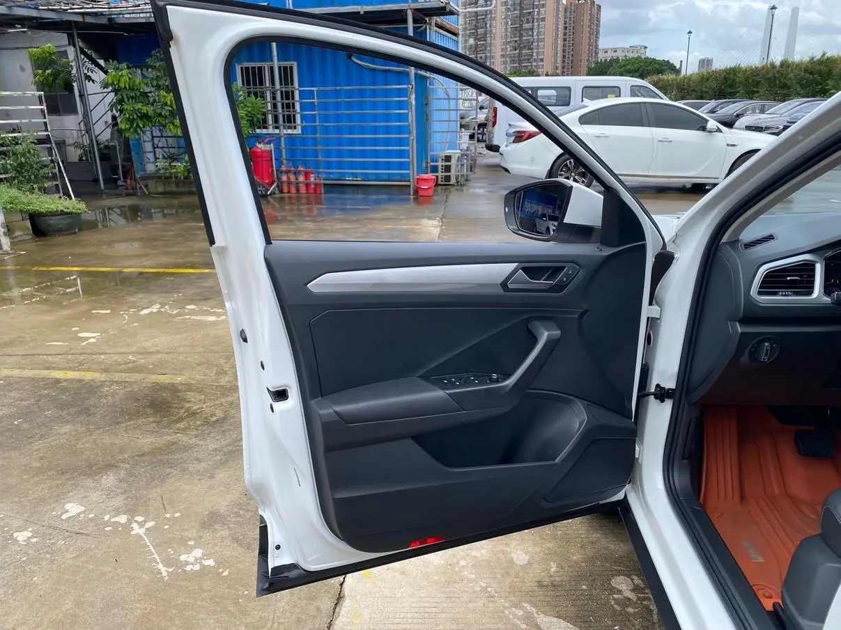 Volkswagen T-Roc 2022 280TSI DSG 2WD PLUS