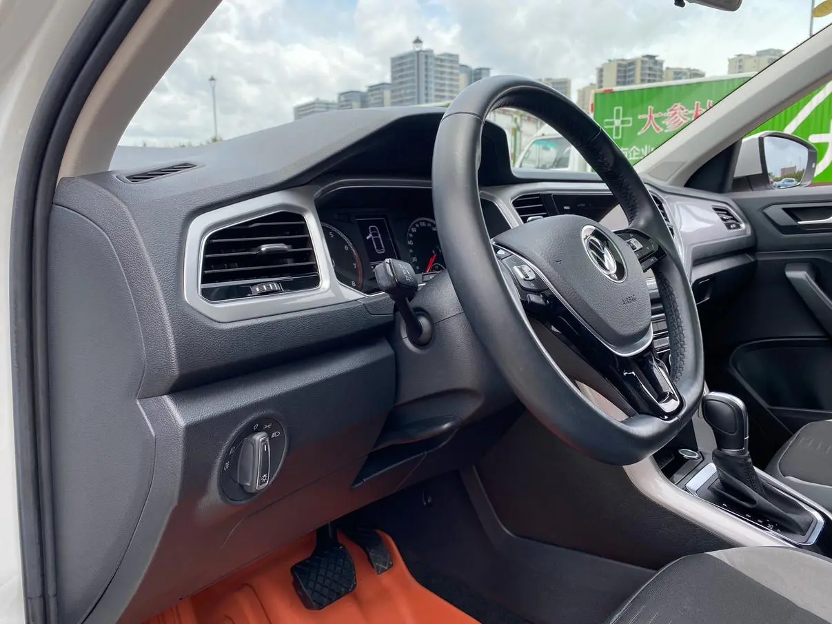 Volkswagen T-Roc 2022 280TSI DSG 2WD PLUS