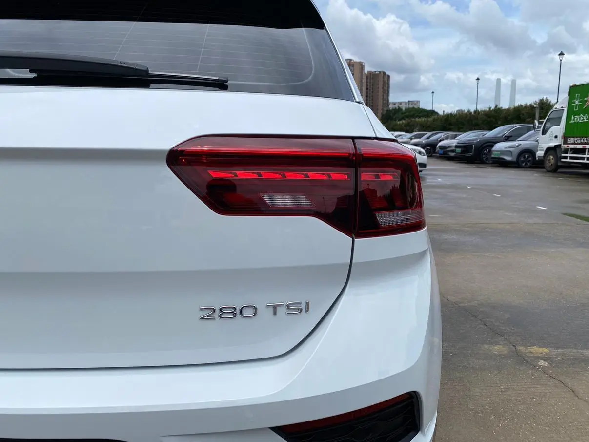 Volkswagen T-Roc 2022 280TSI DSG 2WD PLUS
