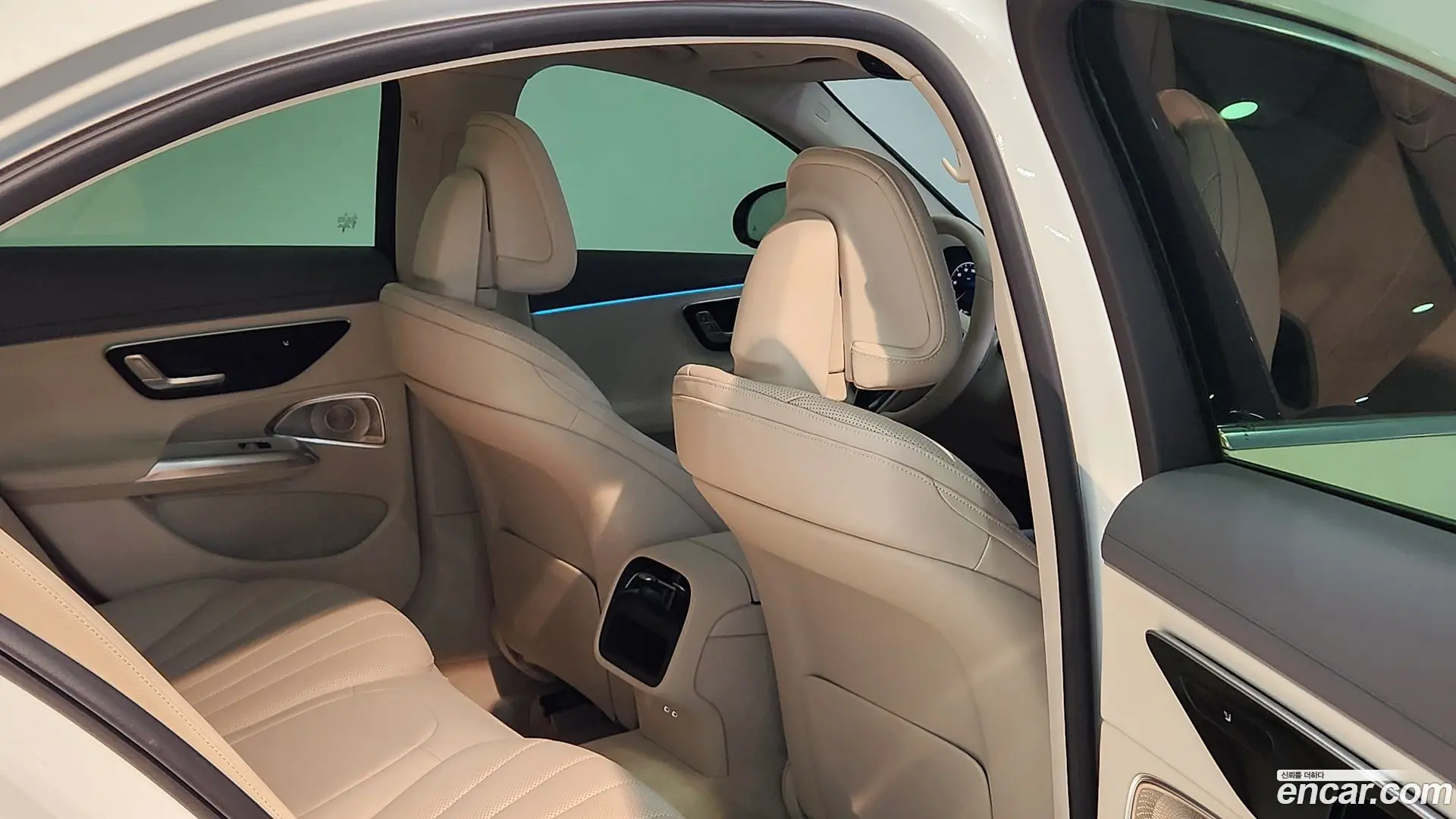 Mercedes-Benz E-Class E300 4MATIC Exclusive 2023