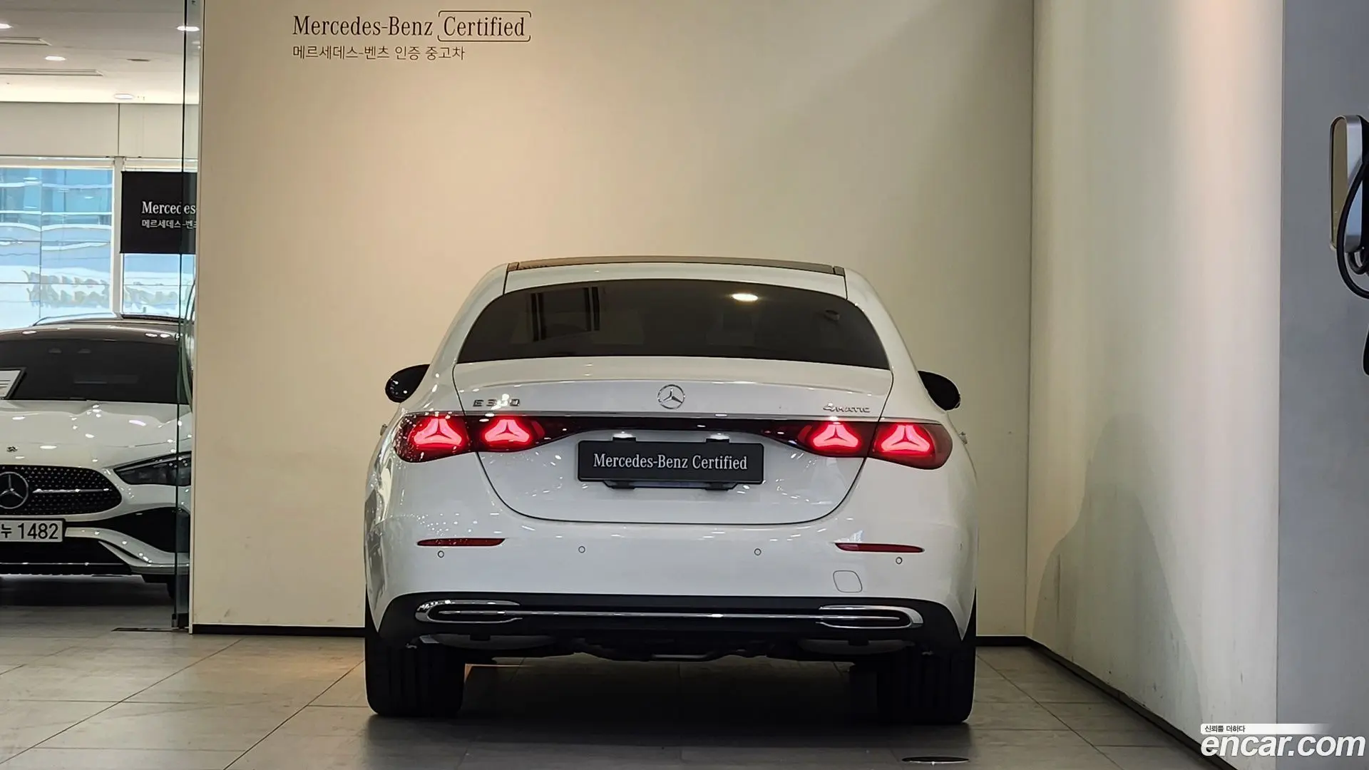 Mercedes-Benz E-Class E300 4MATIC Exclusive 2023