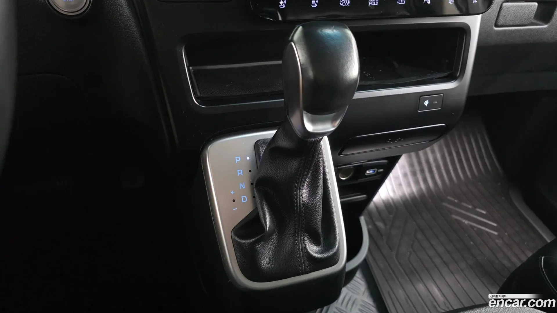 Hyundai Staria Cargo 5-Seater 2021