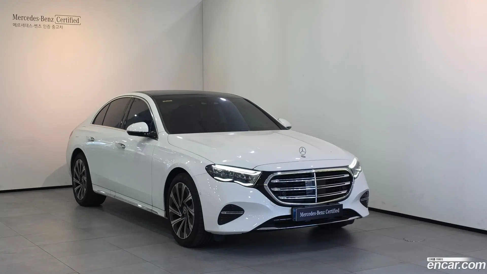Mercedes-Benz E-Class E300 4MATIC Exclusive 2023