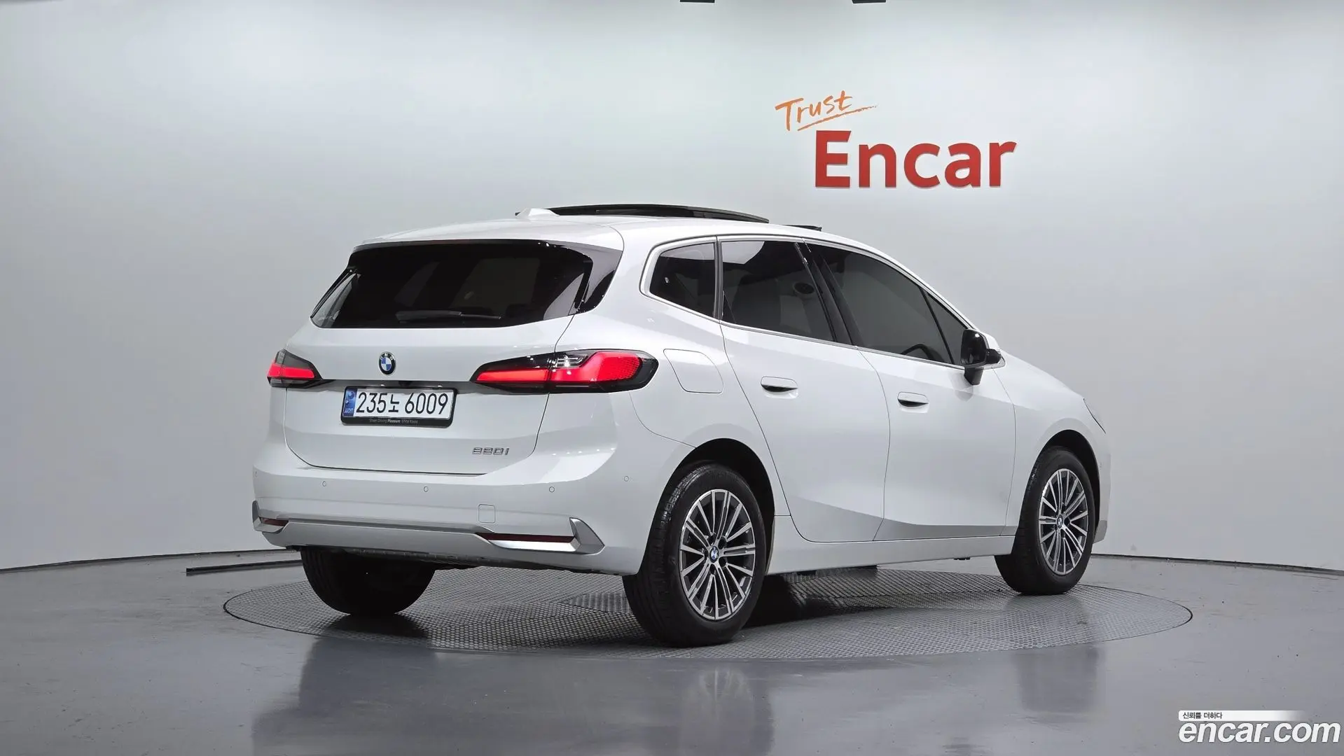 BMW 2-Series 220i Luxury