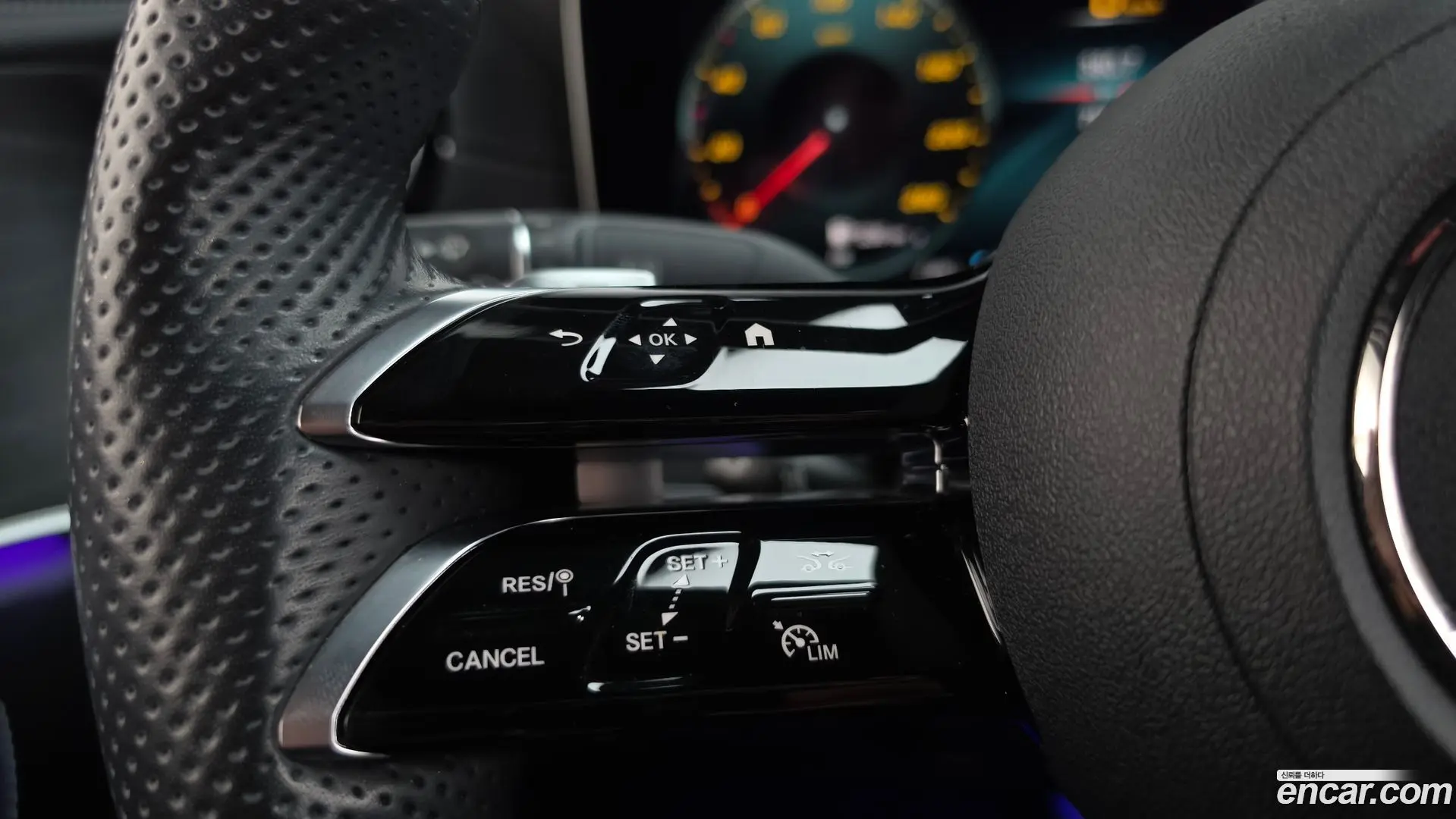 Mercedes-Benz E-Class E220d 4MATIC AMG Line