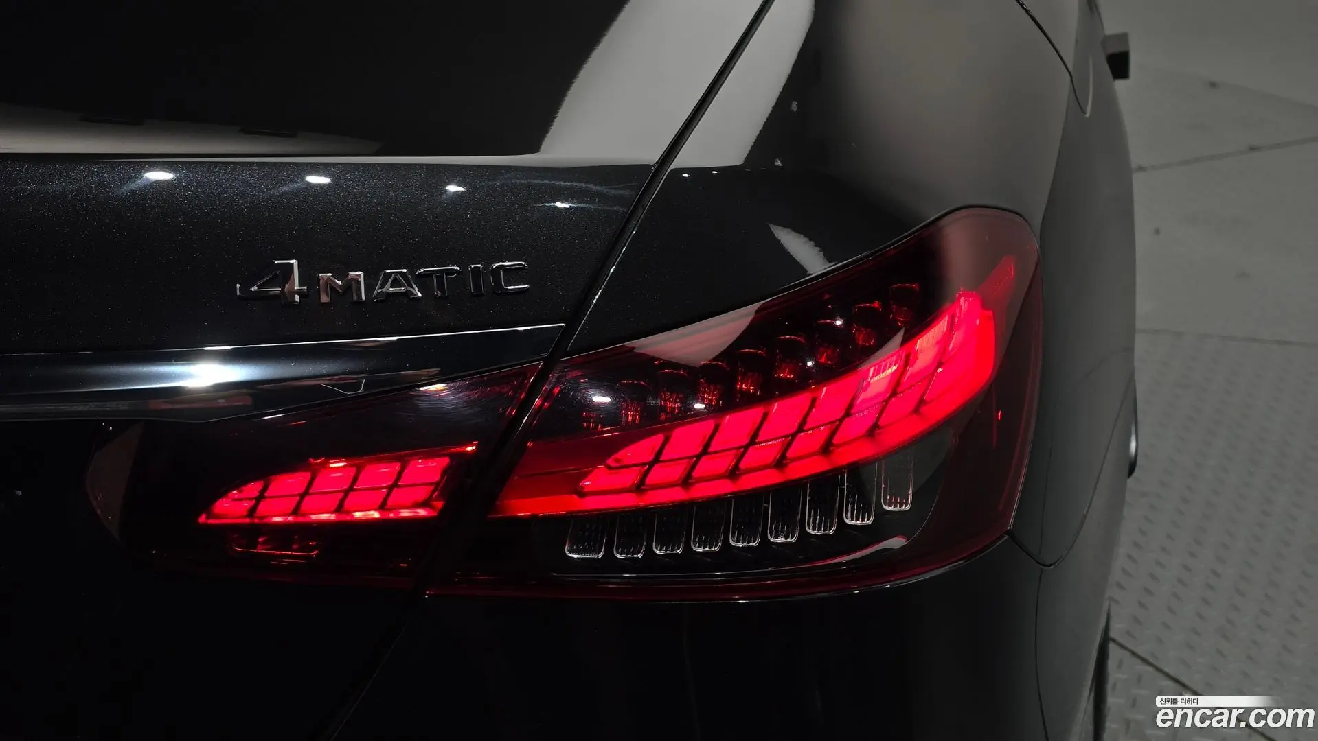 Mercedes-Benz E-Class E220d 4MATIC AMG Line
