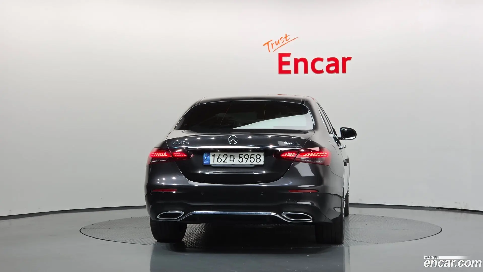 Mercedes-Benz E-Class E220d 4MATIC AMG Line