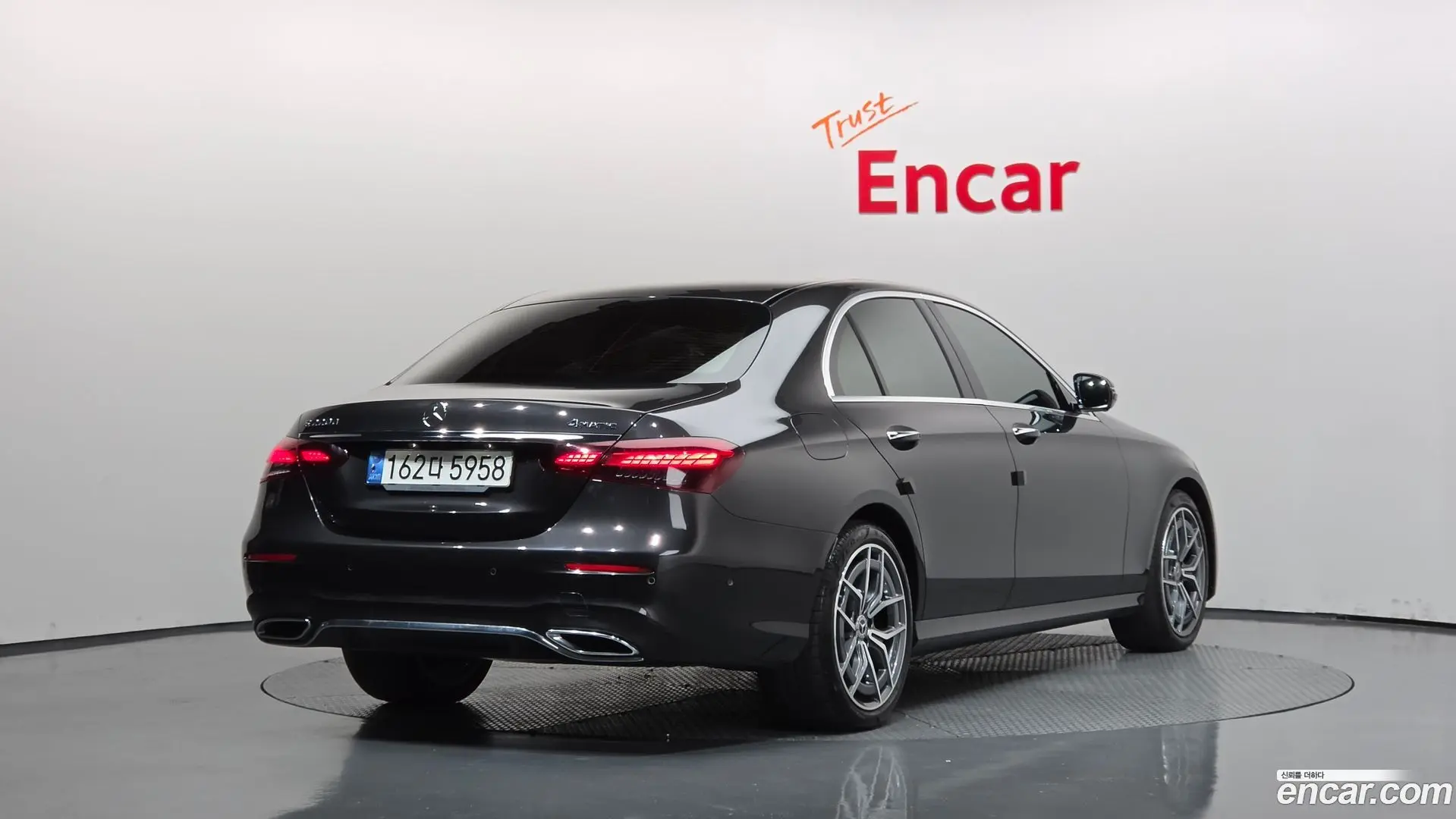 Mercedes-Benz E-Class E220d 4MATIC AMG Line