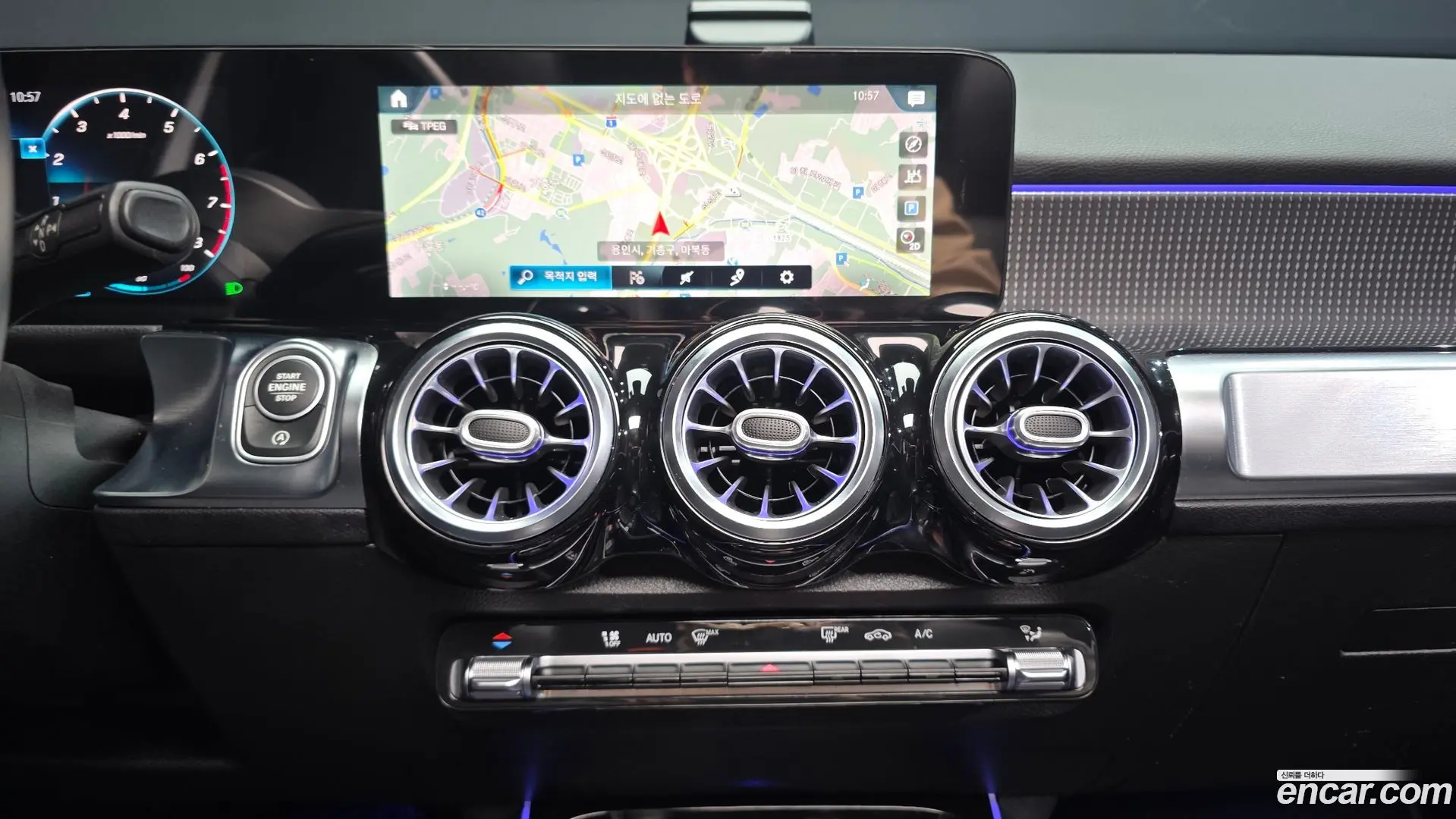 Mercedes-Benz GLB-Class GLB220 2019