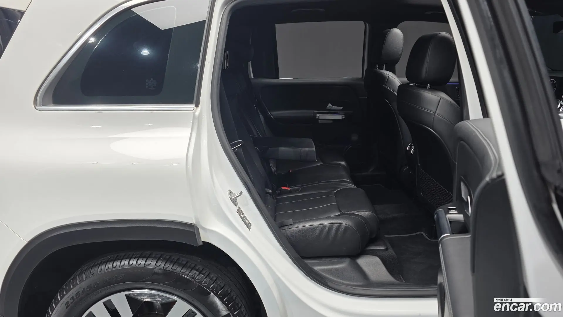Mercedes-Benz GLB-Class GLB220 2019