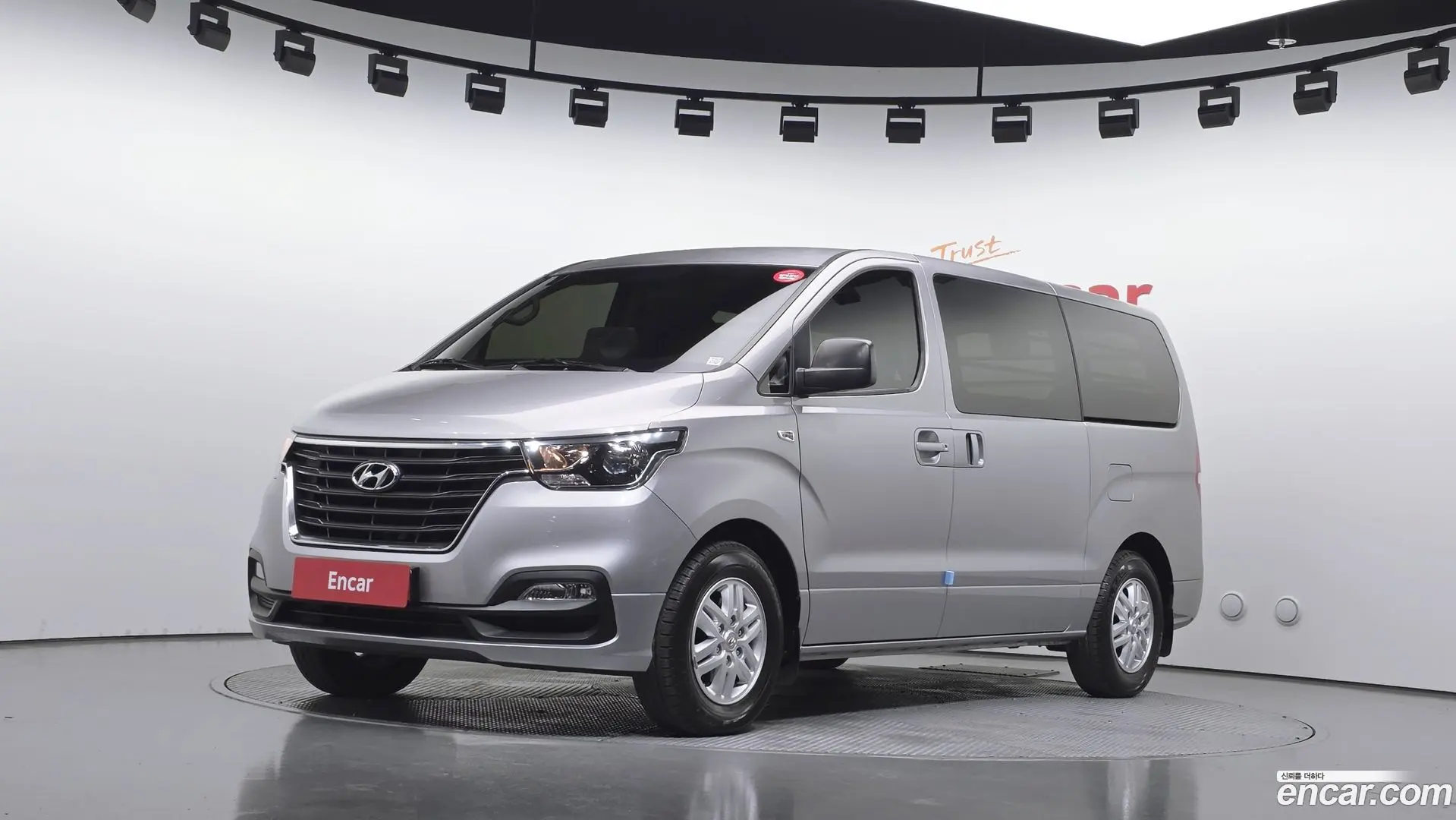 Hyundai Starex Van 3-Seater