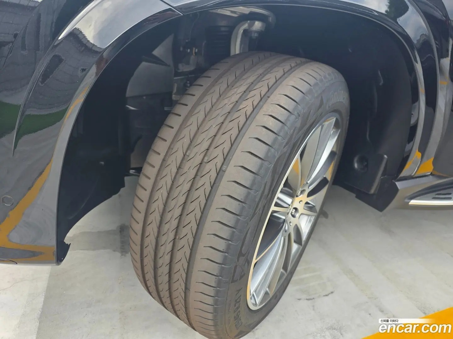 Mercedes-Benz E-Class E300 4MATIC AMG Line 2023