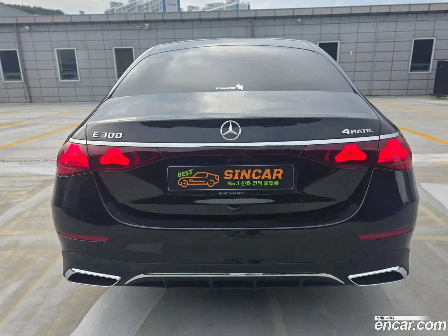 Mercedes-Benz E-Class E300 4MATIC AMG Line 2023