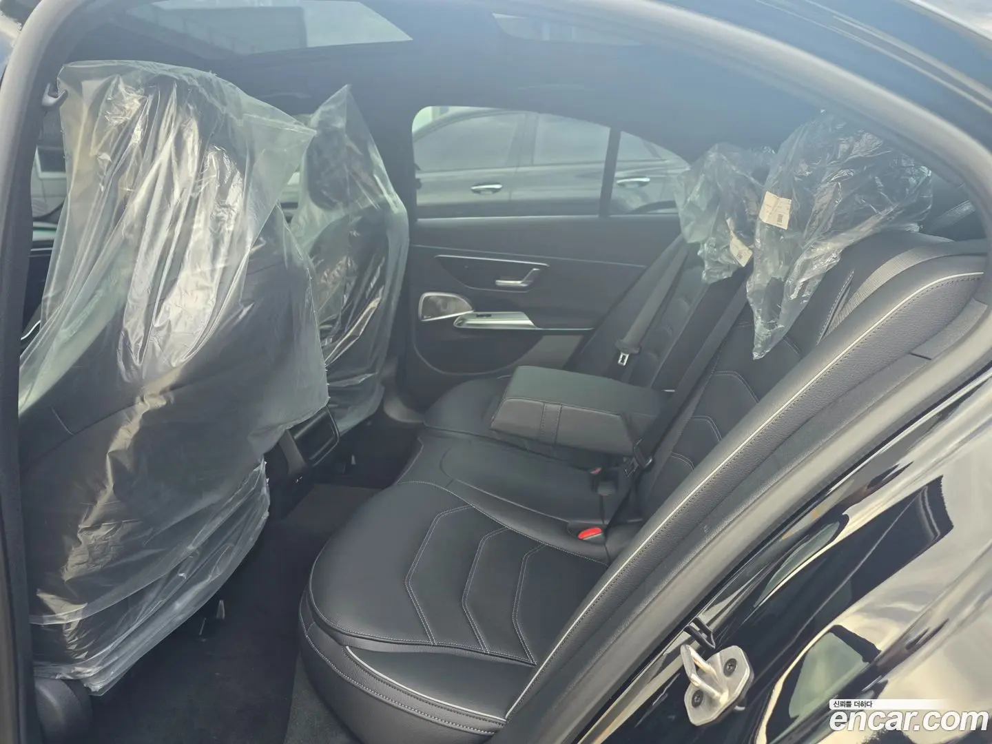 Mercedes-Benz E-Class E300 4MATIC AMG Line 2023