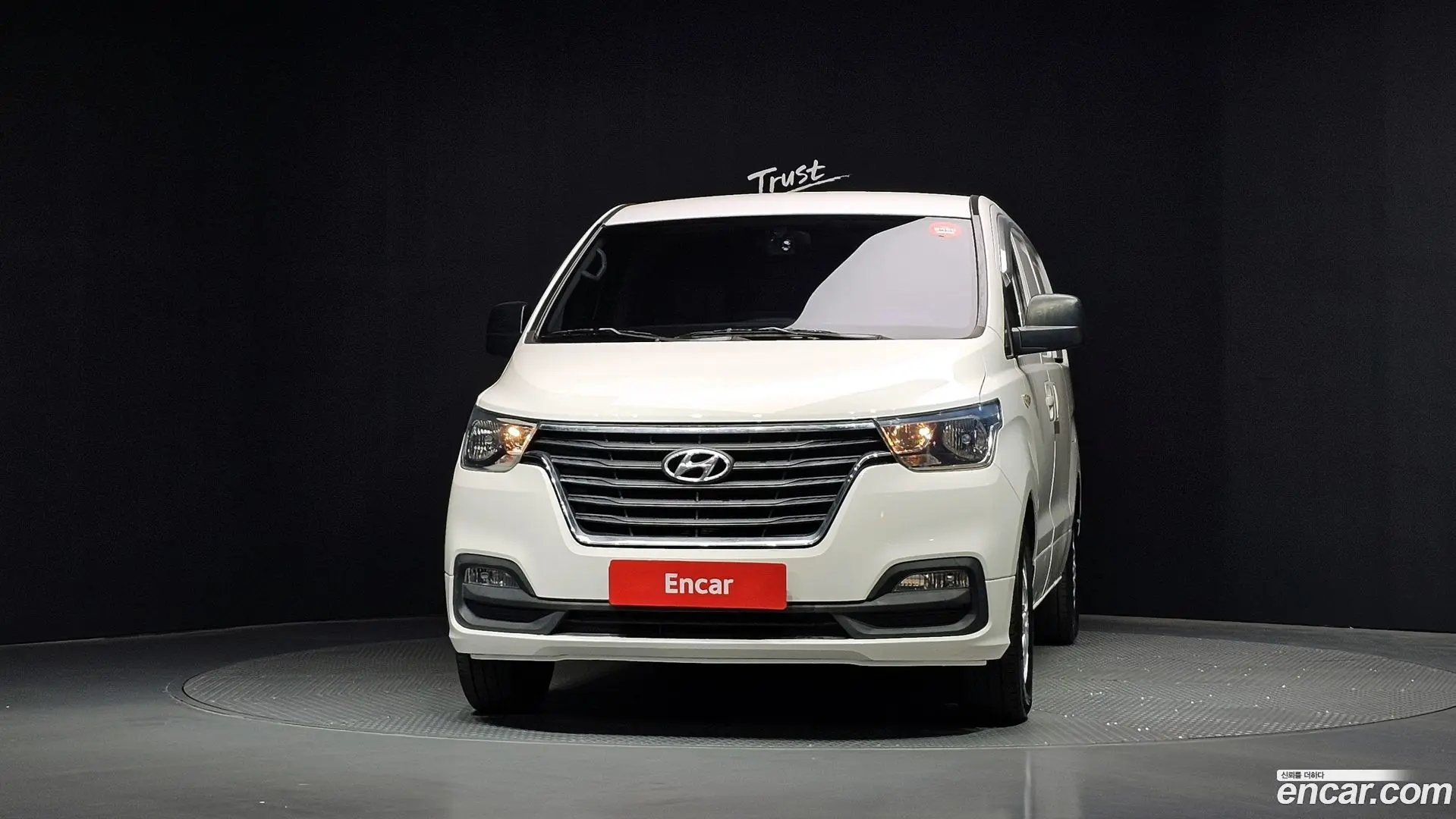 Hyundai Starex Van 3-Seater