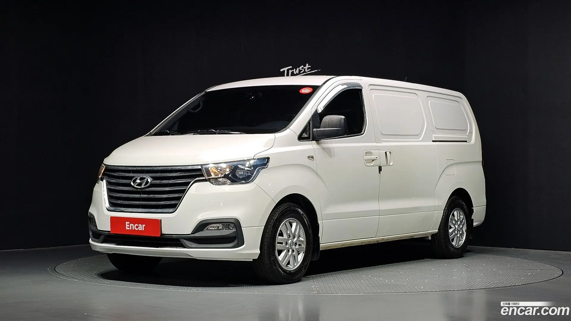 Hyundai Starex Van 3-Seater