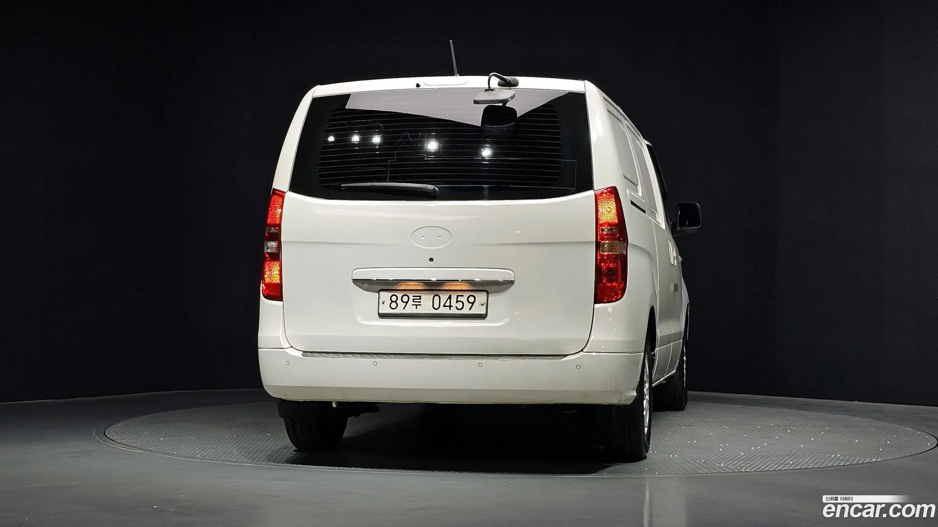 Hyundai Starex Van 3-Seater