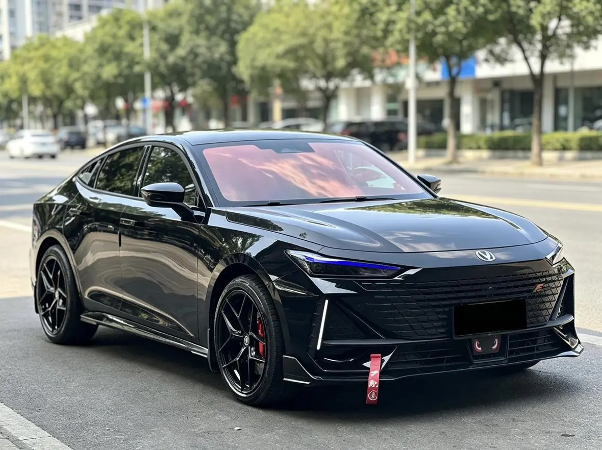 Changan UNI-V 2022 1.5T Sport