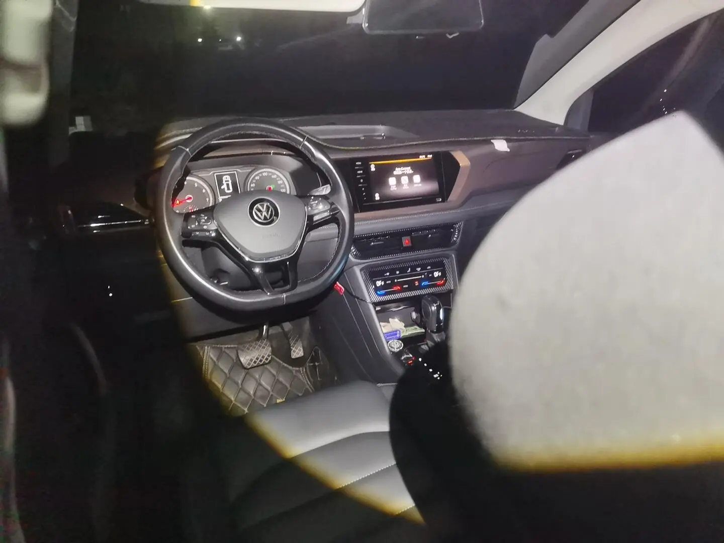 Volkswagen Tharu 2021 280TSI 2WD Comfort