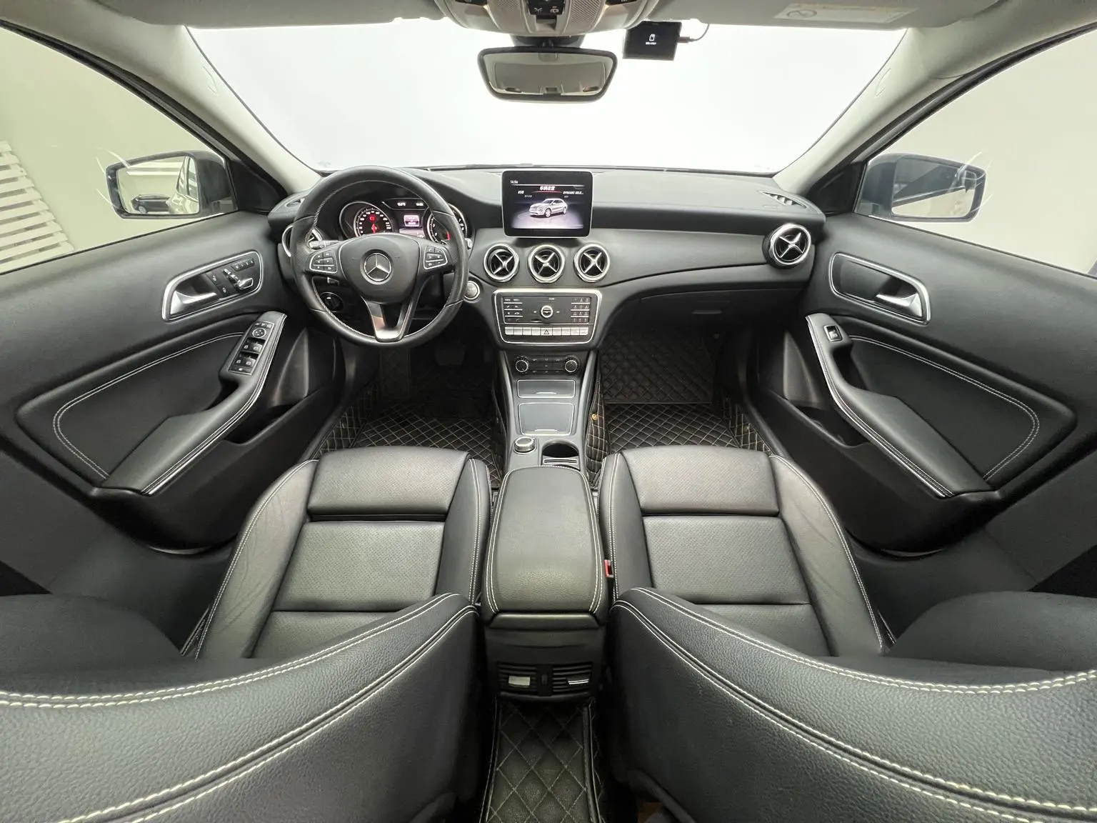 Mercedes-Benz GLA 2018 GLA 220 4MATIC Sport