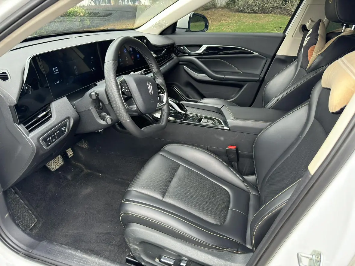 Bestune B70 2023 3rd Gen 1.5T Auto 70 Anniversary Commemorative