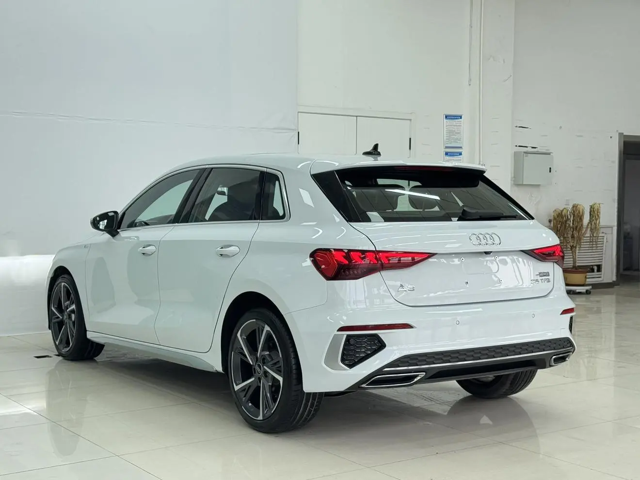 Audi A3 2023 Facelift Sportback 35 TFSI Sport Fashion