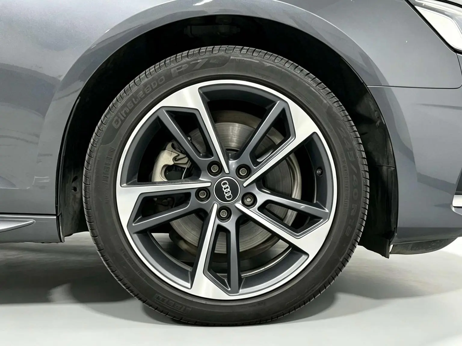 Audi A4L 2022 40 TFSI