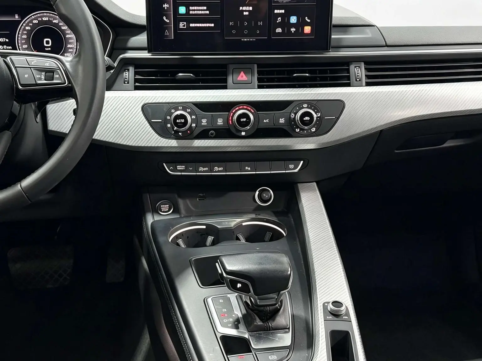 Audi A4L 2022 40 TFSI