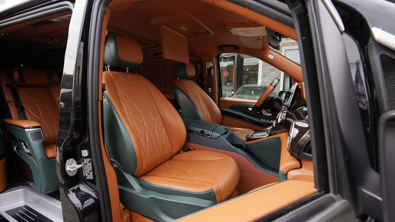 Mercedes-Benz 2023 2.0T Business 7 seat
