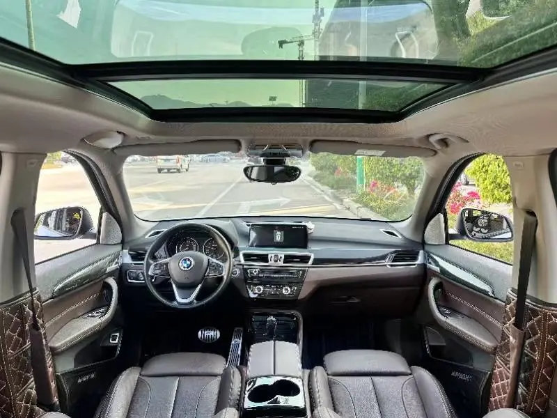 BMW X1 2018 xDrive20Li Premium Plus