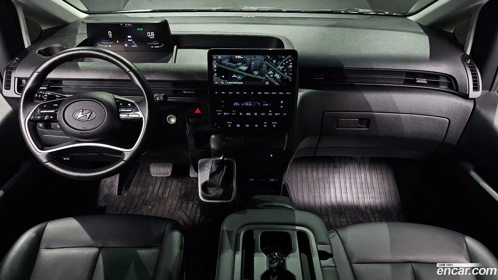 Hyundai Staria 4WD Tourer 11-Seater 2021
