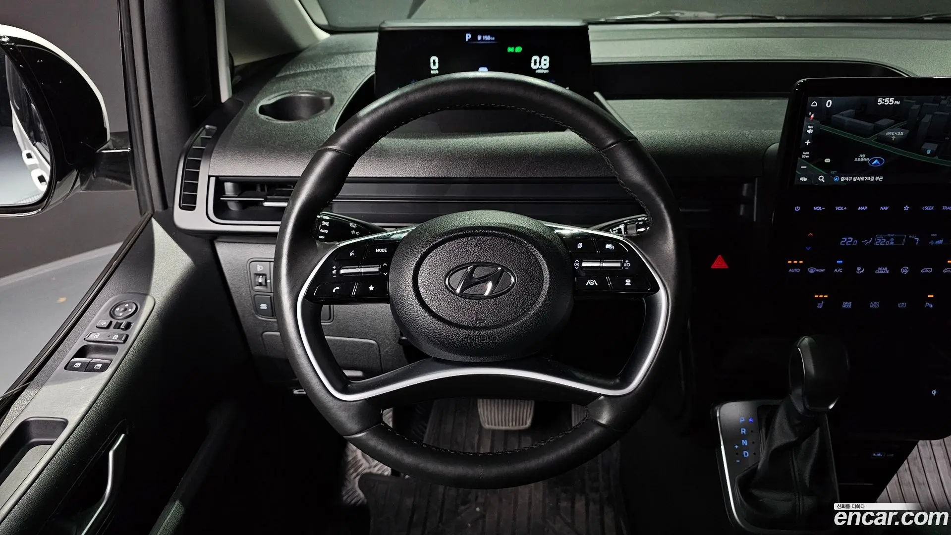 Hyundai Staria 4WD Tourer 11-Seater 2021