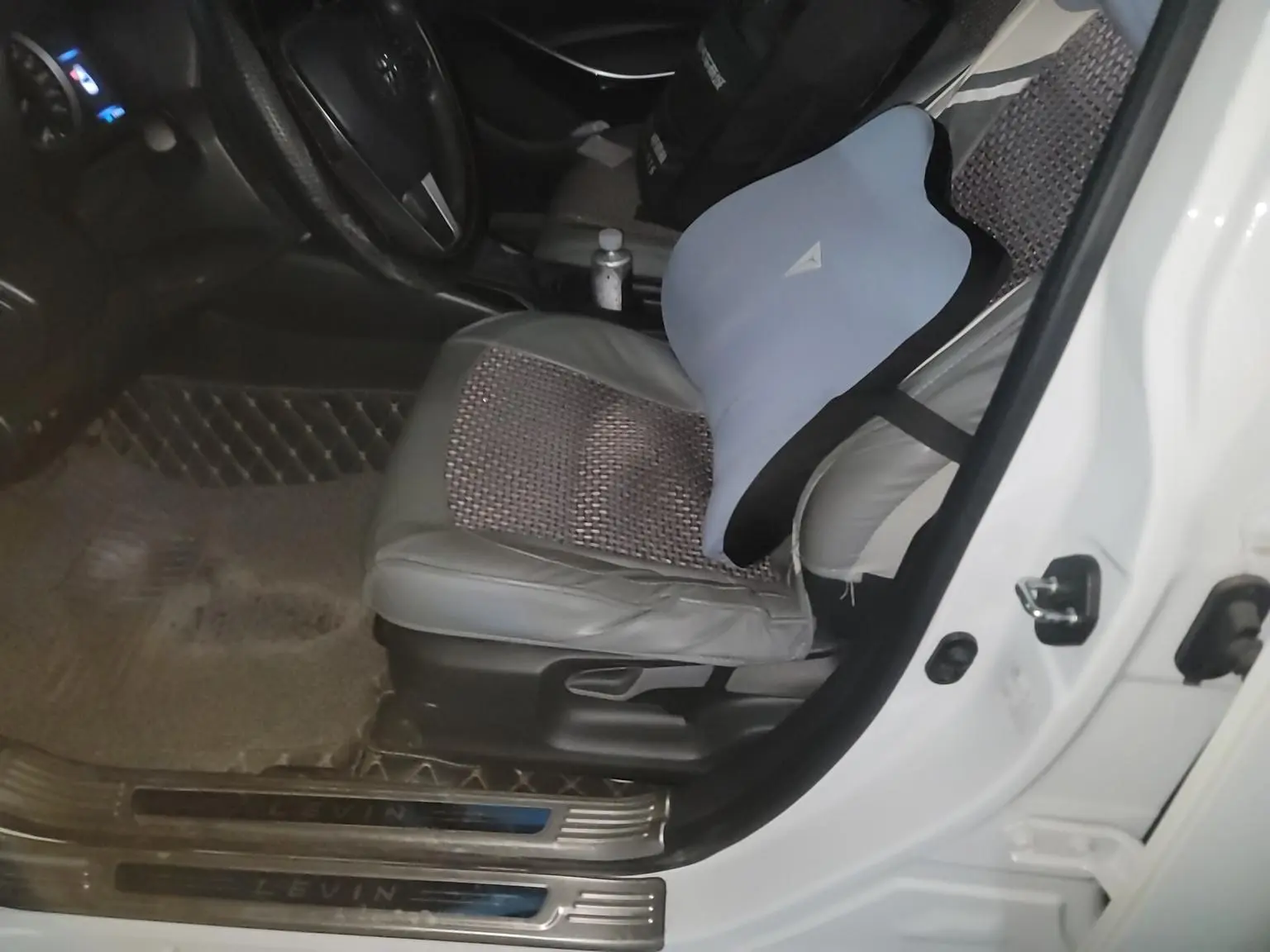 Toyota 2021 2.0L Luxury