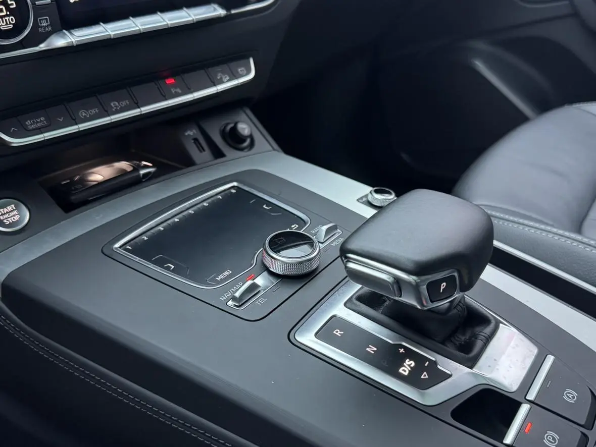 Audi Q5L 2020 40 TFSI Fashion