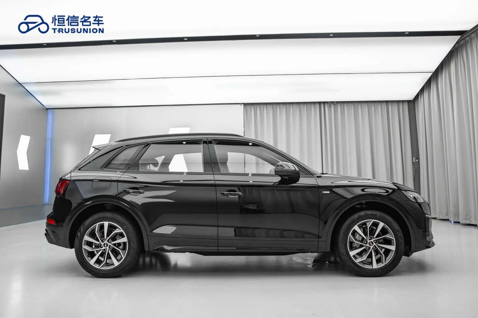 Audi Q5L 2024 40TFSI Dynamic Luxury
