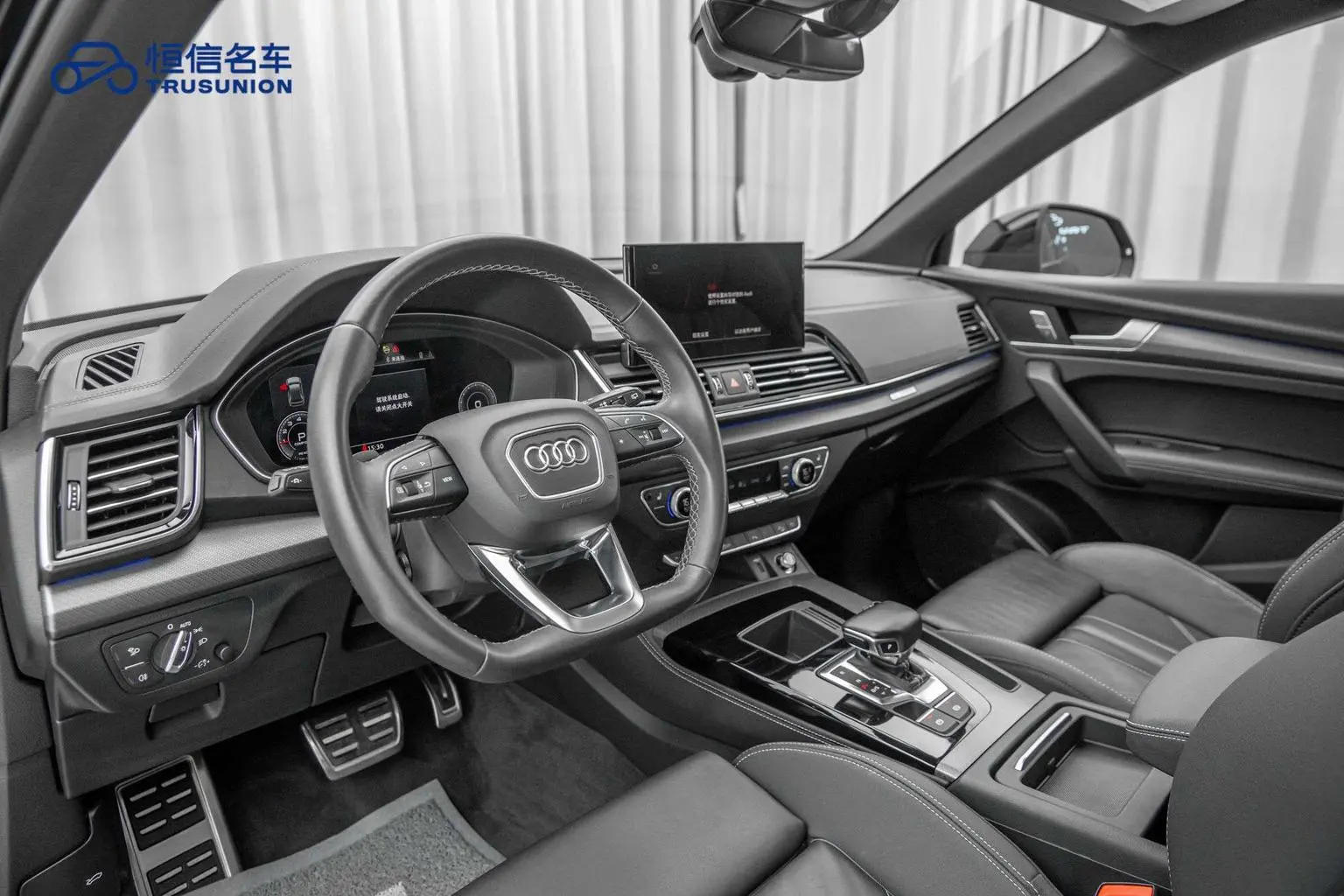 Audi Q5L 2024 40TFSI Dynamic Luxury