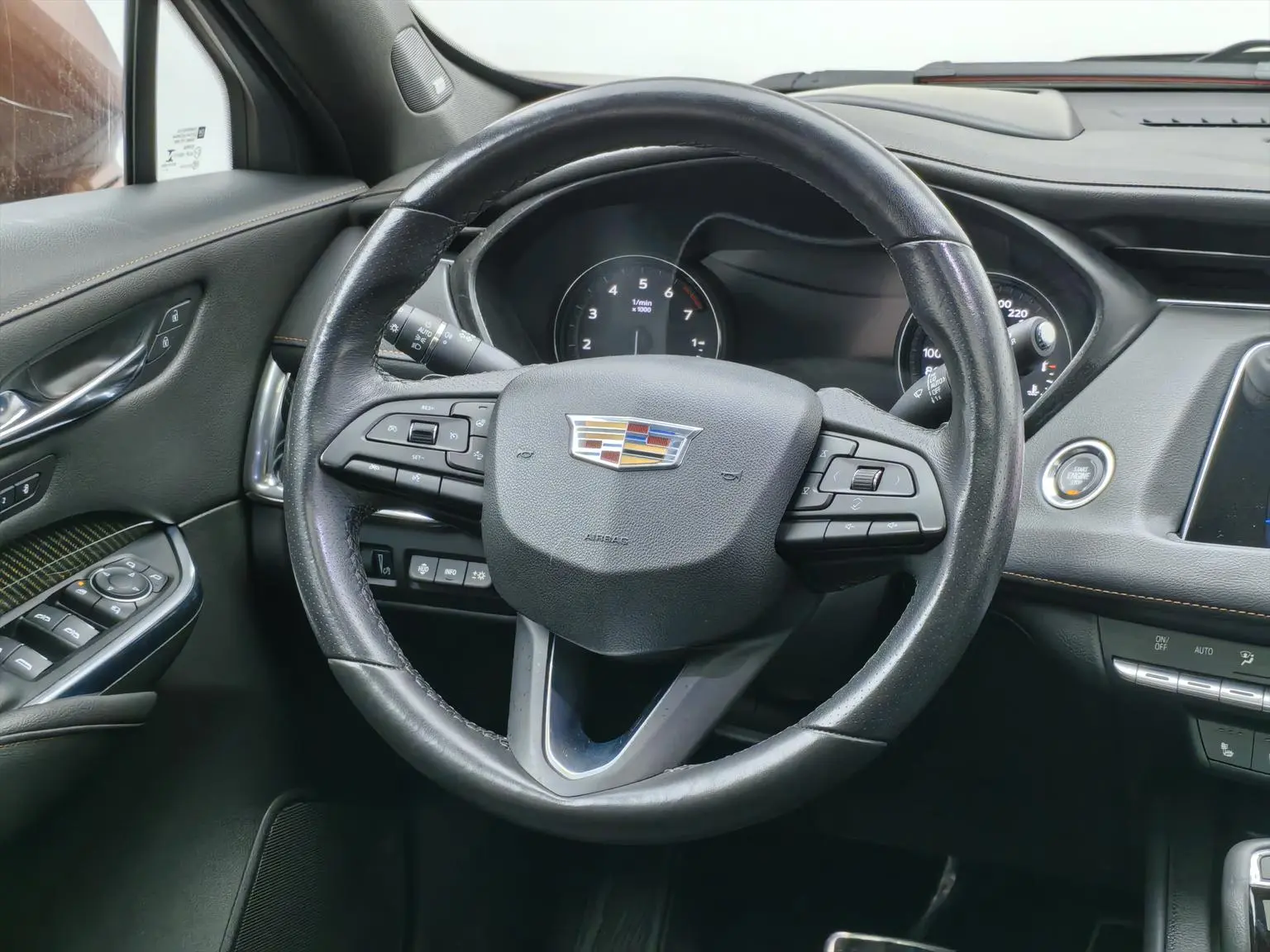 Cadillac XT4 2018 28T 4WD Sport