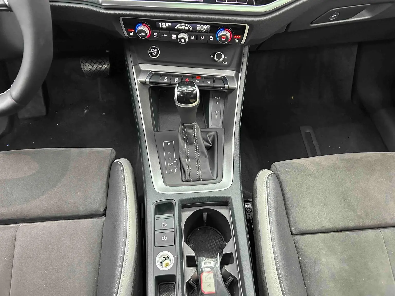 Audi Q3 2022 35 TFSI Dynamic Fashion