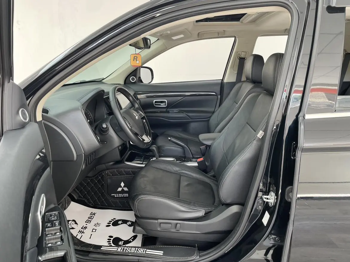 Mitsubishi Outlander 2018 2.0L 2WD Glory 5 seat