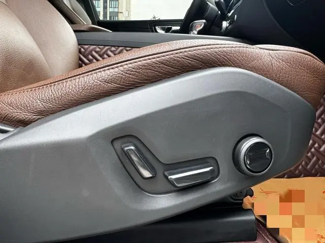 Volvo XC60 2019 T5 4WD Smart China VI