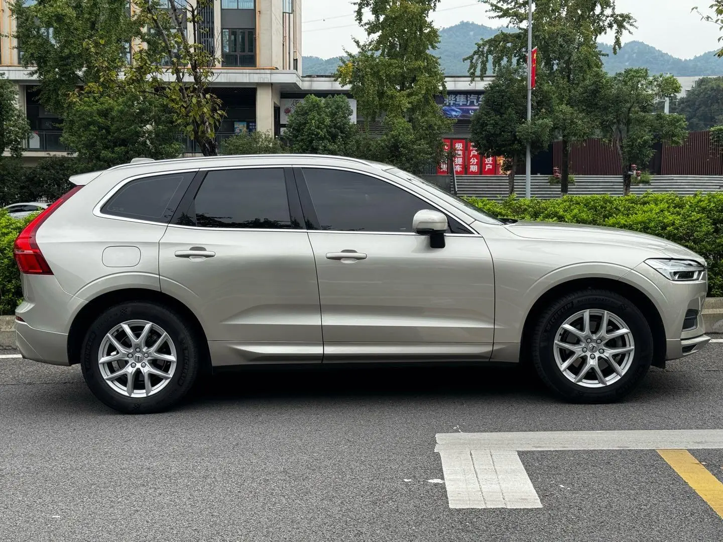 Volvo XC60 2019 T5 4WD Smart China VI