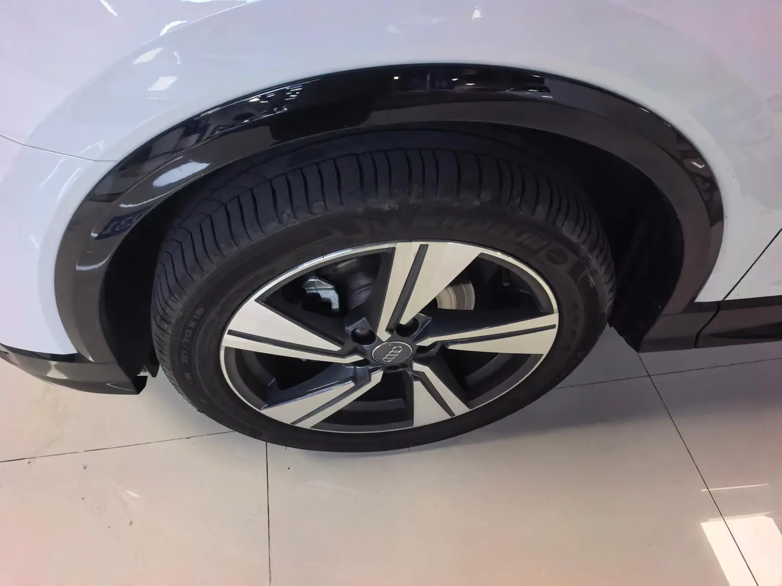 Audi Q2L 2021 35TFSI Dynamic Fashion